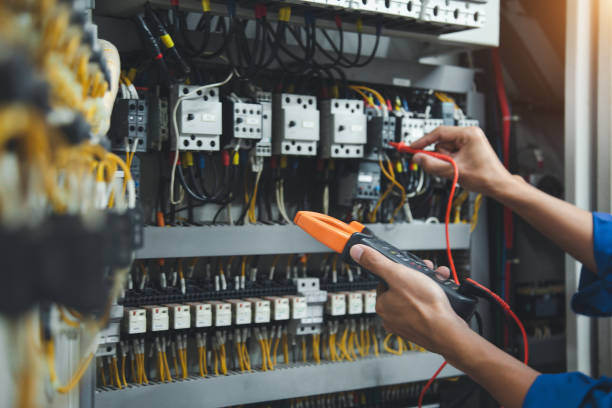 Best Licensed Electrician  in Dayton, TX